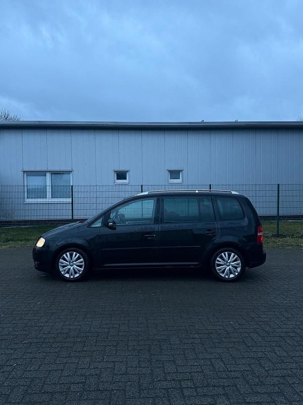 Gebraucht VW Touran 140 PS (102 kW) 2005 Schwarz Van / Kleinbus