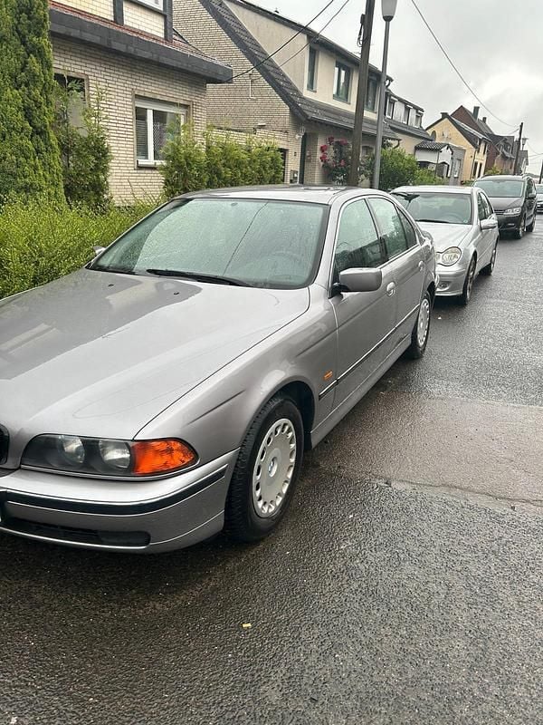 Andere farben Gebraucht 1998 BMW 520 Limousine | 3.500 € (Fairer Preis) - Bild 1/4