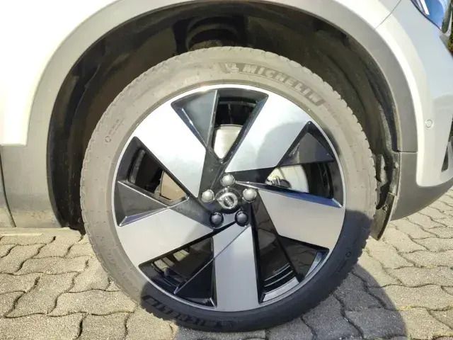 Gebraucht Volvo XC40 Ultimate 300 kW (408 PS) 2024 Silver dawn / metallic (silber) SUV