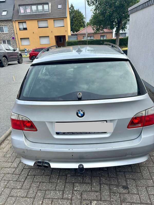 Silber Gebraucht 2005 BMW 530 Kombi | 3.500 € (Guter Preis) - Bild 1/4