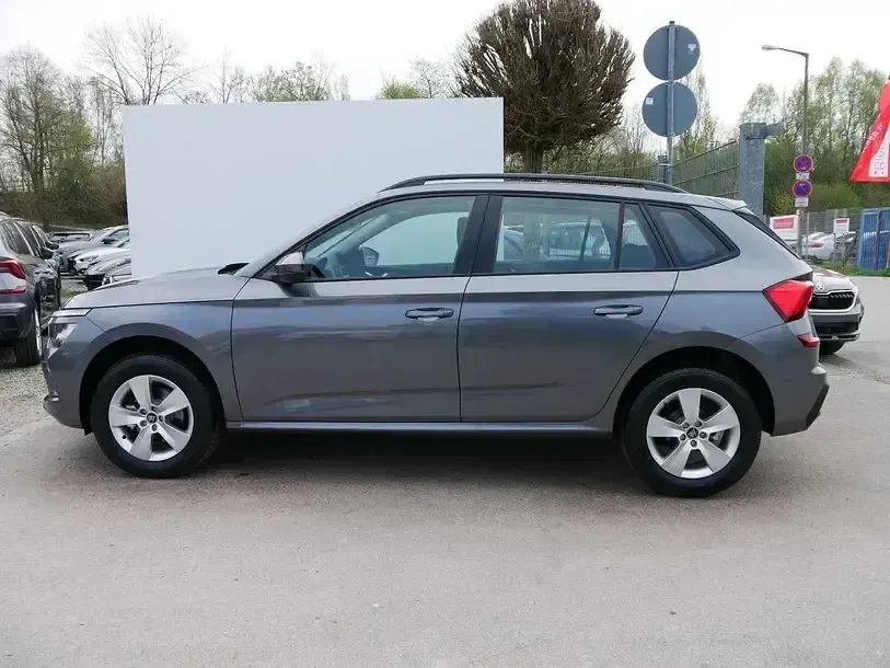 Neu Skoda Kamiq 115 PS (84 kW) 2026 Grau SUV