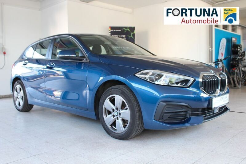 Blau Gebraucht 2022 BMW 118 Advantage Kleinwagen | 21.480 € (Guter Preis) - Bild 1/4
