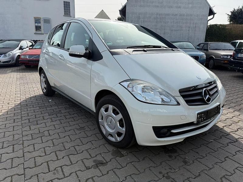 Gebraucht Mercedes A150 95 PS (69 kW) 2009 Weiß Limousine