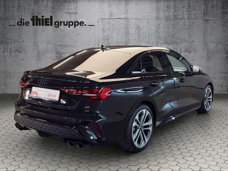 Gebraucht Audi S3 Ambiente 333 PS (244 kW) 2025 Schwarz Limousine