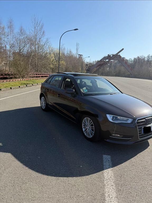 Gebraucht Audi A3 Comfort 150 PS (110 kW) 2015 Braun Limousine
