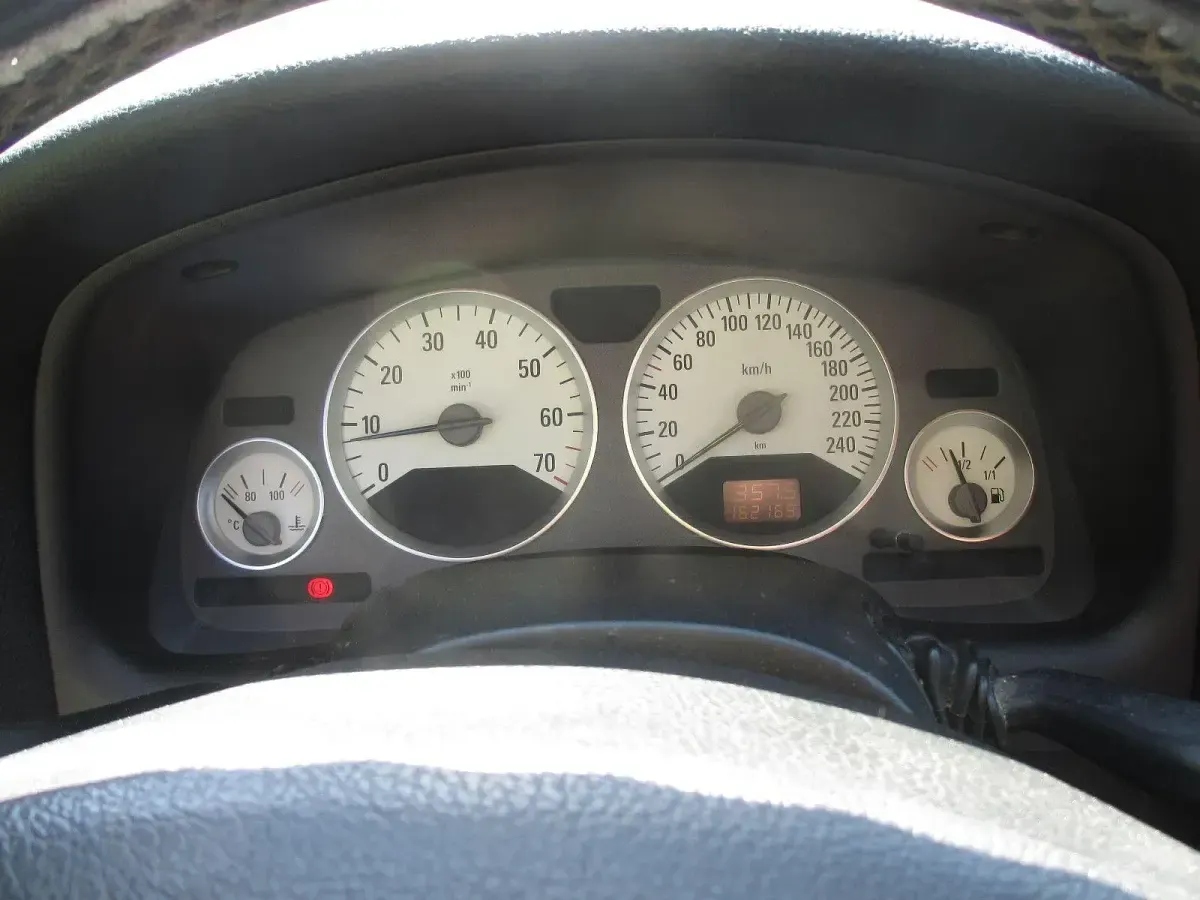 Gebraucht Opel Astra Cabriolet 101 PS (74 kW) 2001 Rot Cabrio