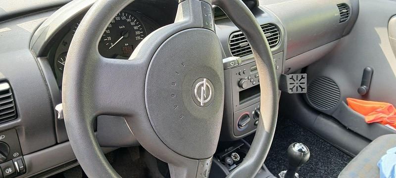 Gebraucht Opel Corsa 75 PS (55 kW) 2001 Grün Kleinwagen