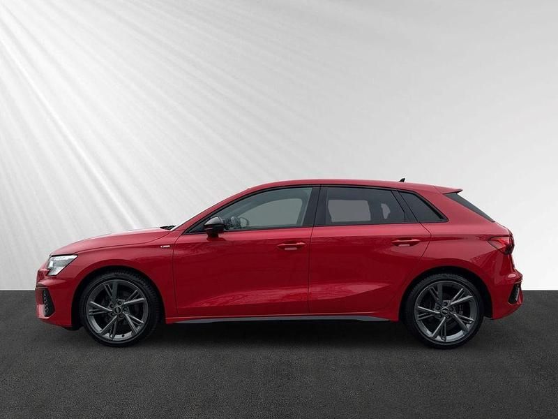 Gebraucht Audi A3 S-Line 150 PS (110 kW) 2022 Tangorot metallic (rot) Limousine