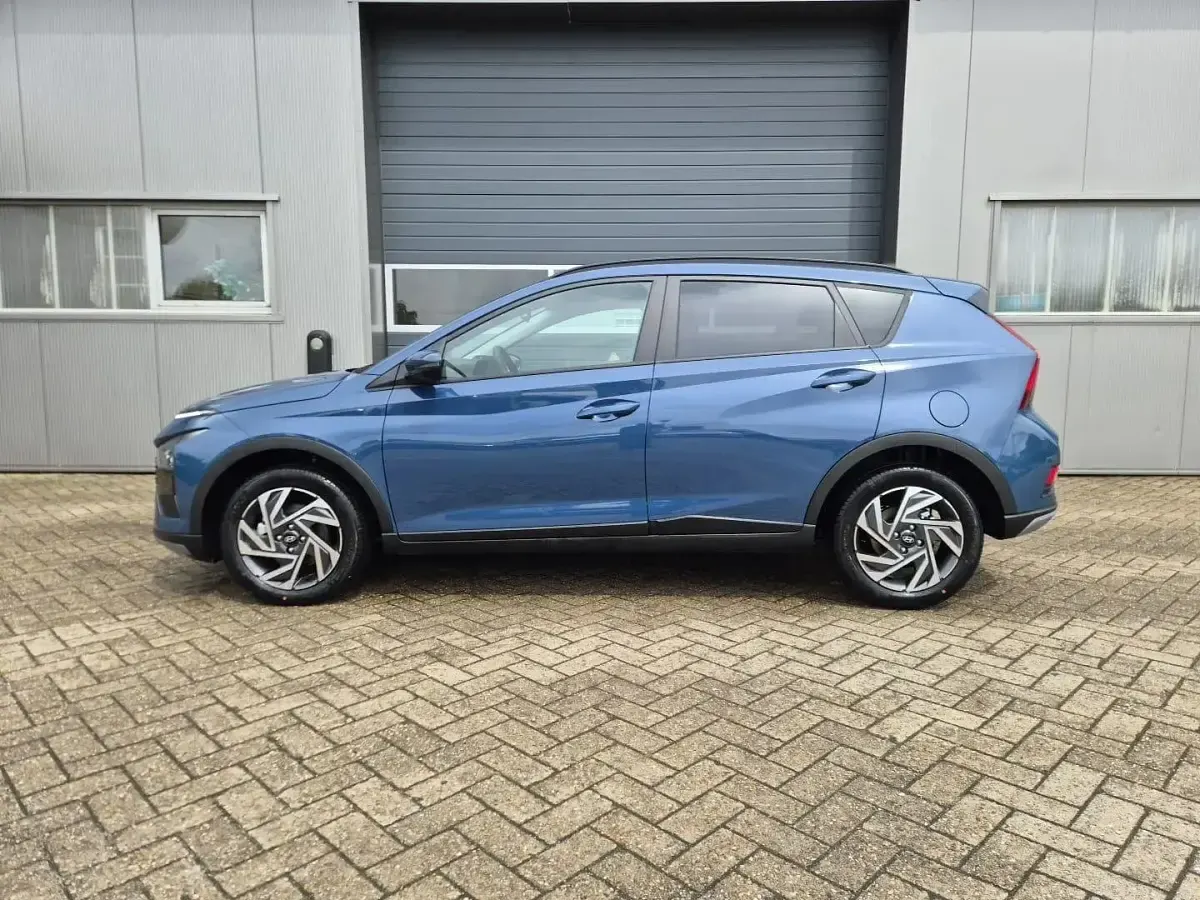 Neu Hyundai Bayon Trend 90 PS (66 kW) 2026 Vibrant blue SUV