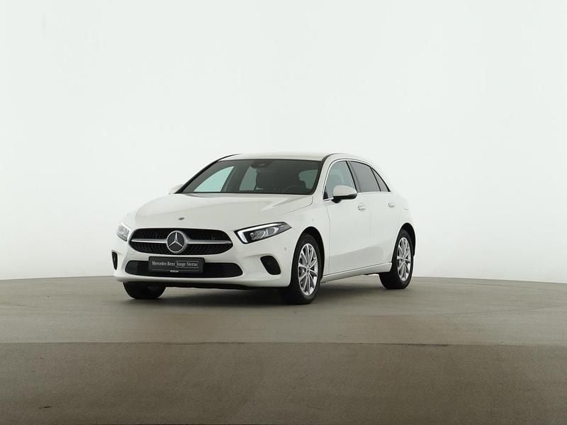 Gebraucht Mercedes A250 Progressive 160 PS (117 kW) 2022 Weiß Limousine