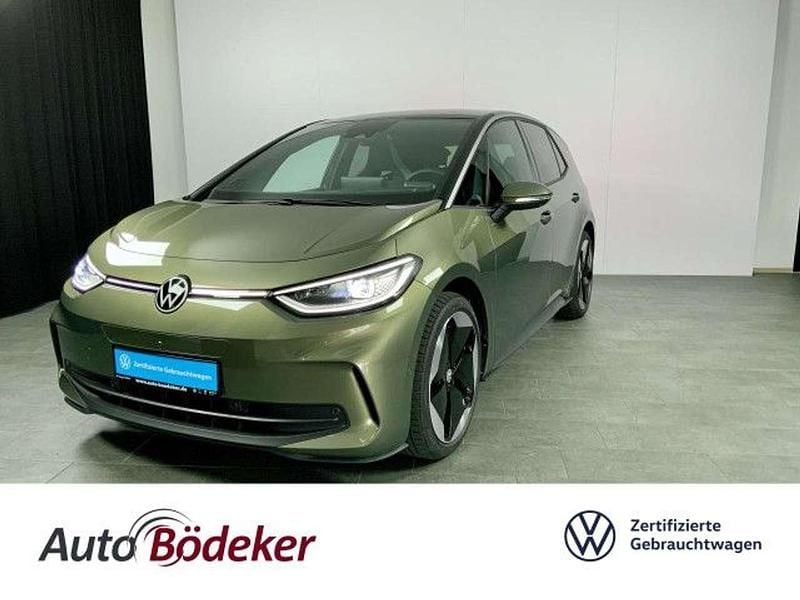 Dark olivine green Gebraucht 2024 VW ID.3 Pro Kleinwagen | 44.490 € - Bild 1/4