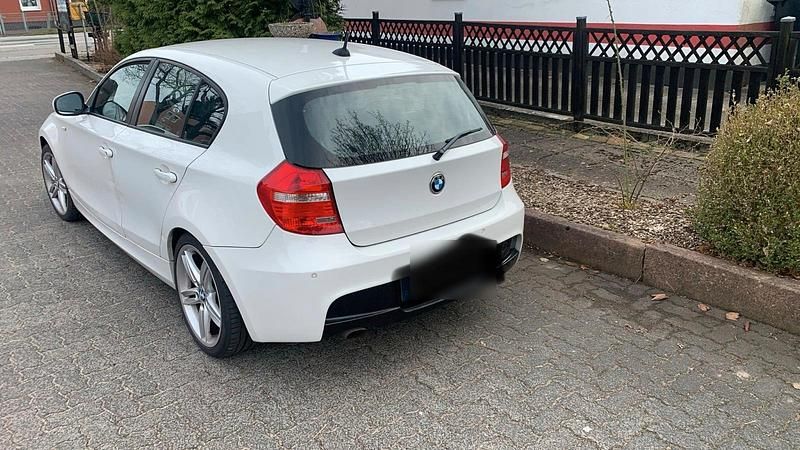 Gebraucht BMW 118 143 PS (105 kW) 2010 Weiß Kleinwagen