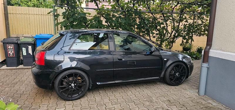 Gebraucht Audi S3 209 PS (153 kW) 2000 Schwarz Kleinwagen