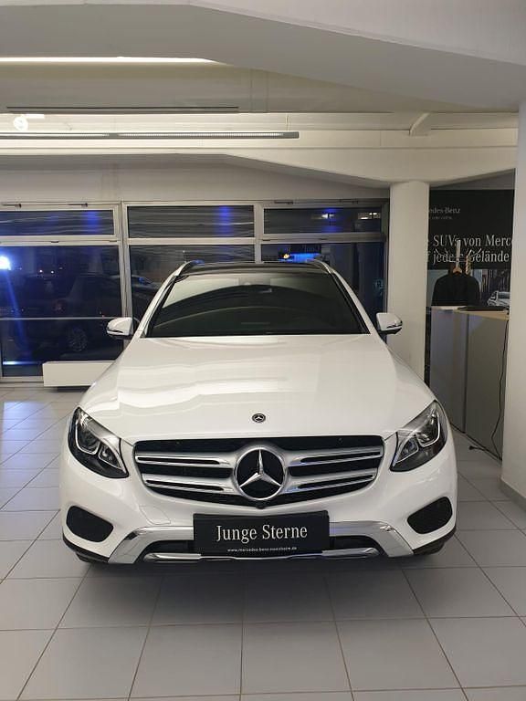 Weiß Gebraucht 2019 Mercedes GLC300 SUV | 33.500 € (Guter Preis) - Bild 1/4