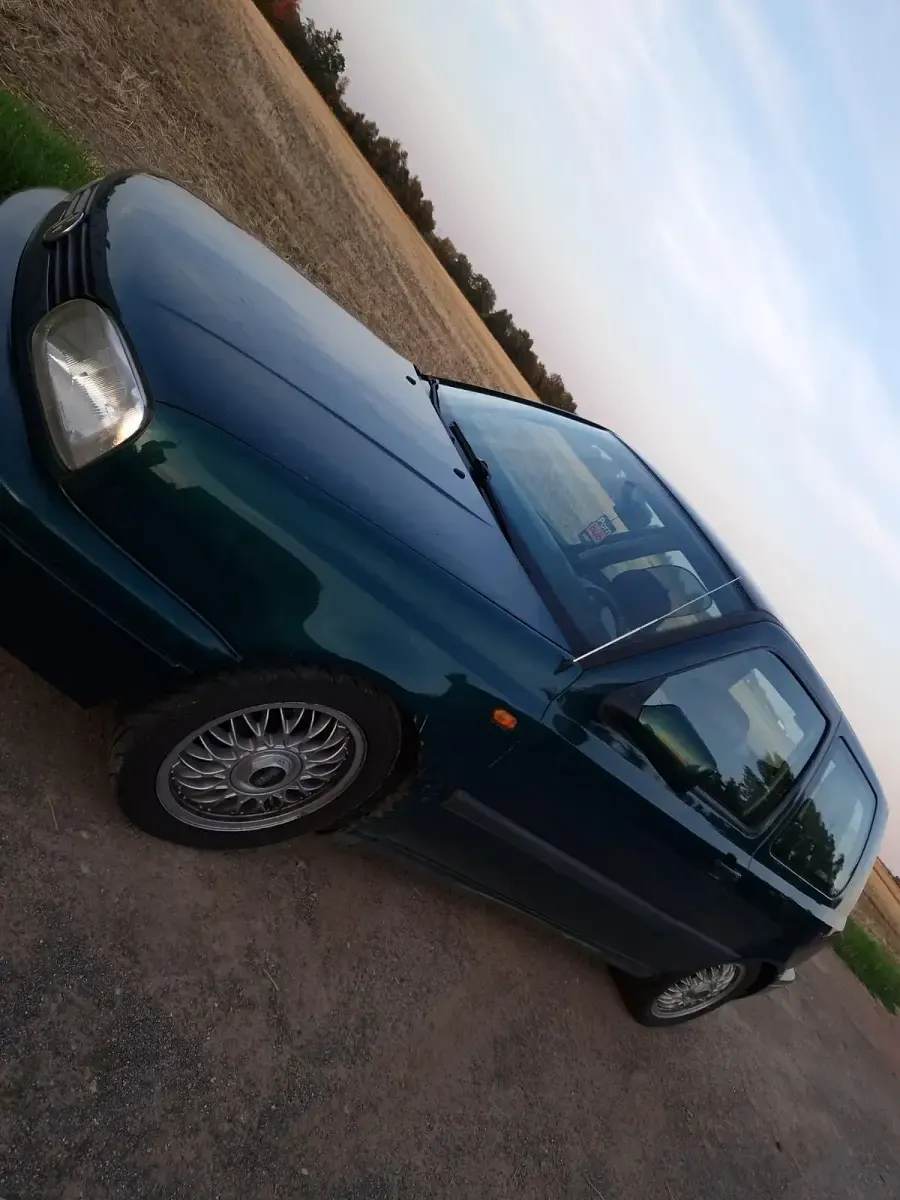 Gebraucht VW Golf III 75 PS (55 kW) 1997 Grün Kleinwagen
