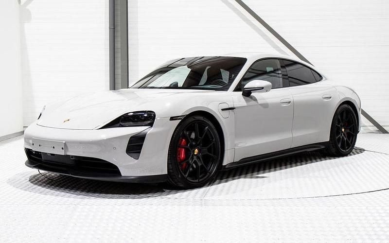 Grau Neu 2025 Porsche Taycan GTS Sport Limousine | 96.000 € (Fairer Preis) - Bild 1/4