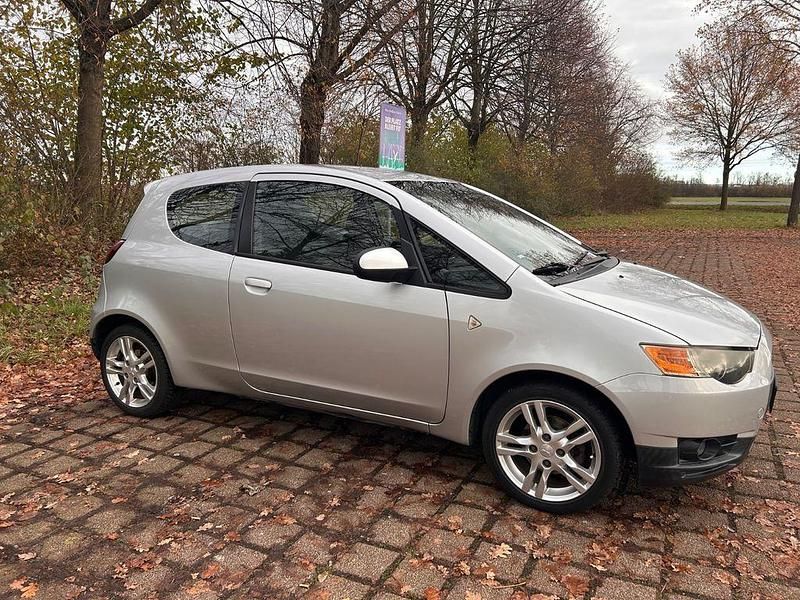 Grau Gebraucht 2009 Mitsubishi Colt Invite Limousine | 3.500 € (Fairer Preis) - Bild 1/4