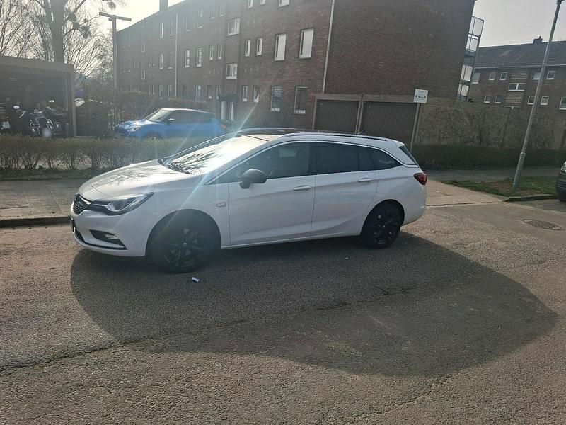 Gebraucht Opel Astra 136 PS (100 kW) 2019 Weiß Kombi