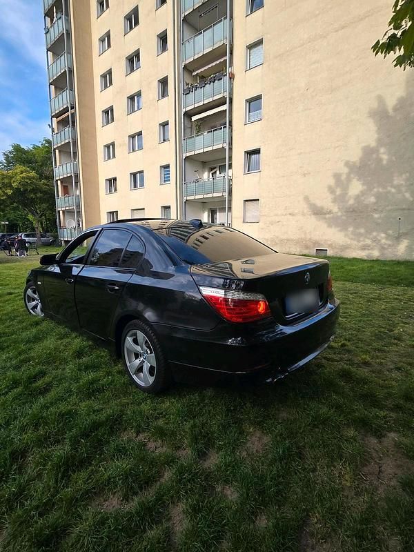 Usata BMW 525 200 CV (147 kW) 2009 Nero Berlina