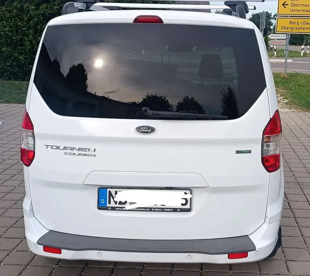 Gebraucht Ford Tourneo Ambiente 101 PS (74 kW) 2017 Kombi