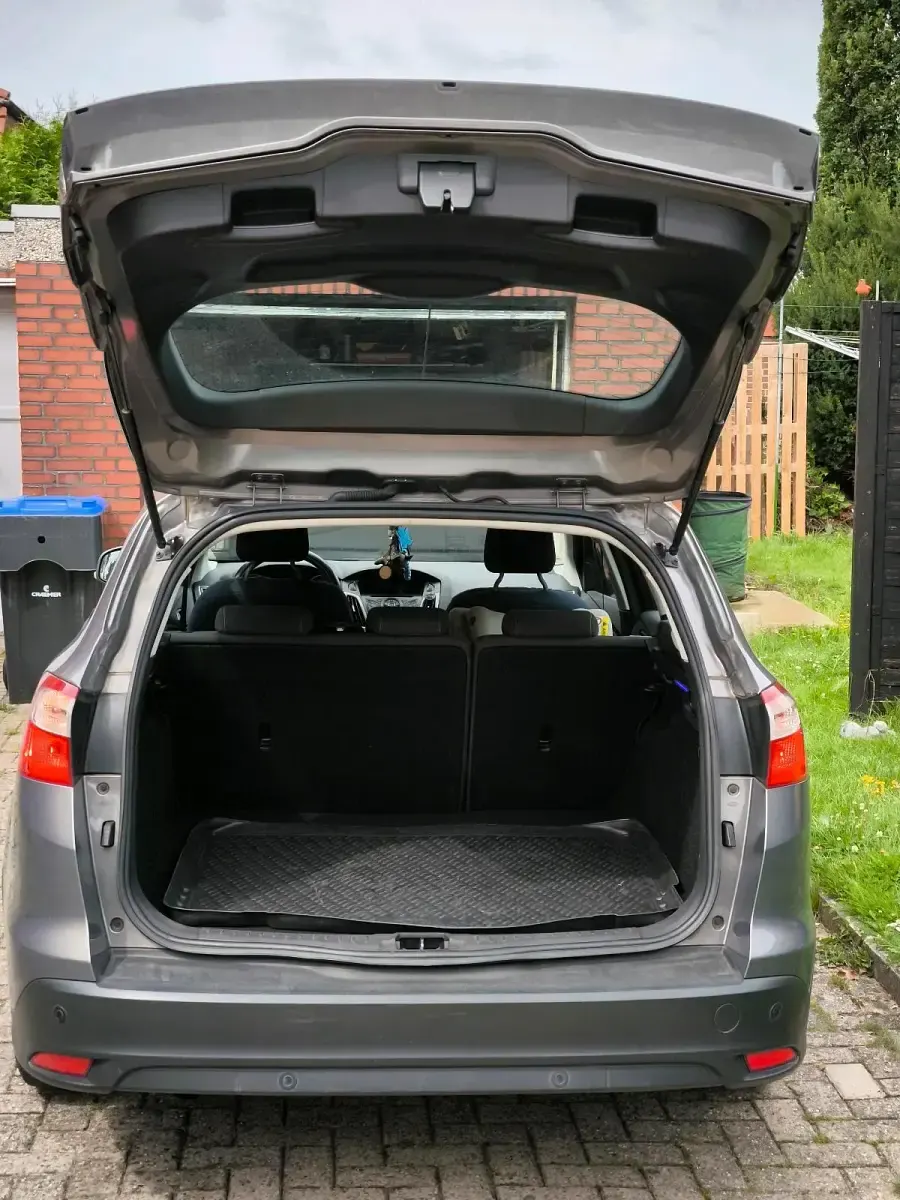 Gebraucht Ford Focus 101 PS (74 kW) 2013 Braun Kombi