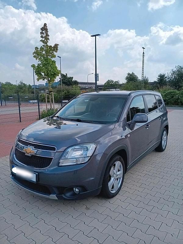 Grau Gebraucht 2013 Chevrolet Orlando SUV | 9.000 € (Fairer Preis) - Bild 1/4
