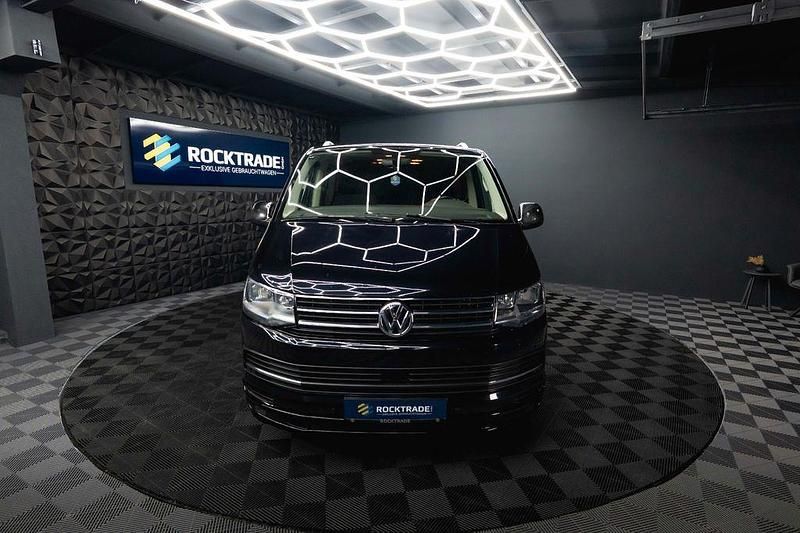 Second-hand VW Multivan 150 CP (110 kW) 2018 Negru Monovolum