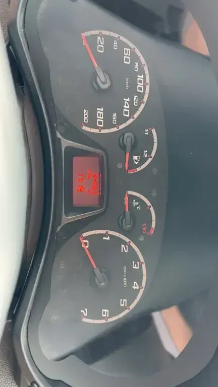 Gebraucht Ford Ka Trend 69 PS (50 kW) 2014 Weiß Kleinwagen