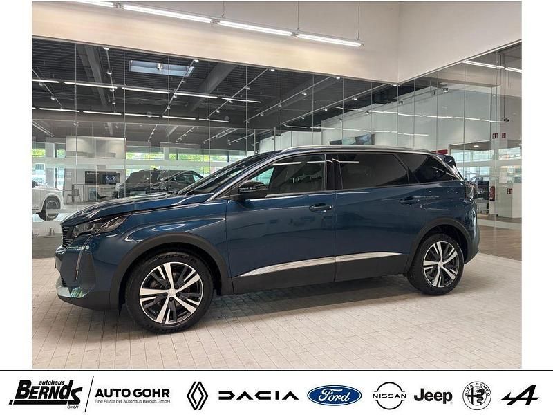 Celebes blau metallic Gebraucht 2023 Peugeot 5008 Allure Van / Kleinbus | 25.410 € (Fairer Preis) - Bild 1/4