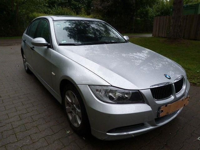 Gebraucht BMW 320 150 PS (110 kW) 2006 Silber Limousine