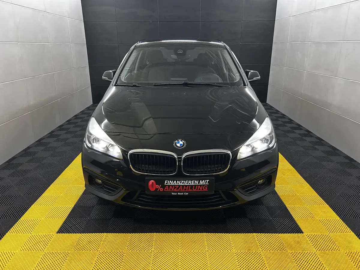 Używany BMW 220 Active Tourer Advantage 191 KM (140 kW) 2017 Czarny Minivan