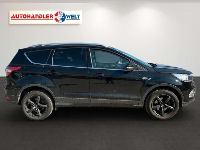 Gebraucht Ford Kuga Cool & Connect 150 PS (110 kW) 2019 Schwarz SUV