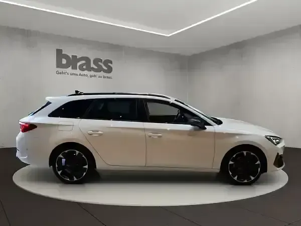 Gebraucht Seat Leon 150 PS (110 kW) 2023 "candy" weiss Kombi