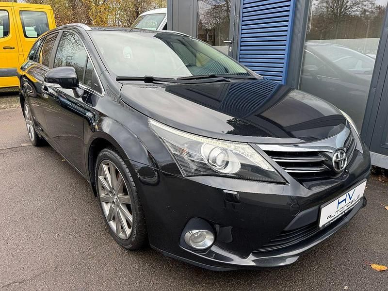Schwarz Gebraucht 2012 Toyota Avensis Kombi | 6.950 € (Fairer Preis) - Bild 1/4