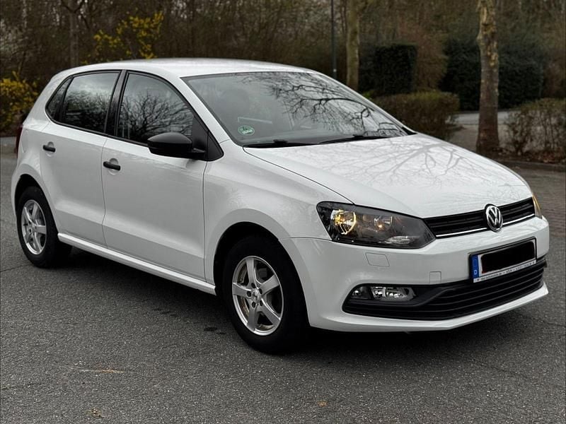 Gebraucht VW Polo Trendline 60 PS (44 kW) 2016 Weiß Kleinwagen