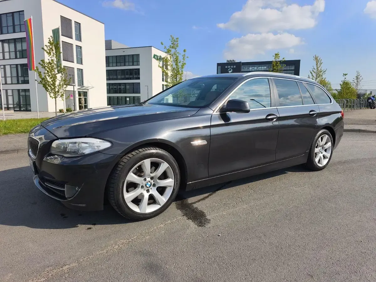 Second-hand BMW 520 Performance 184 CP (135 kW) 2011 Gri Break