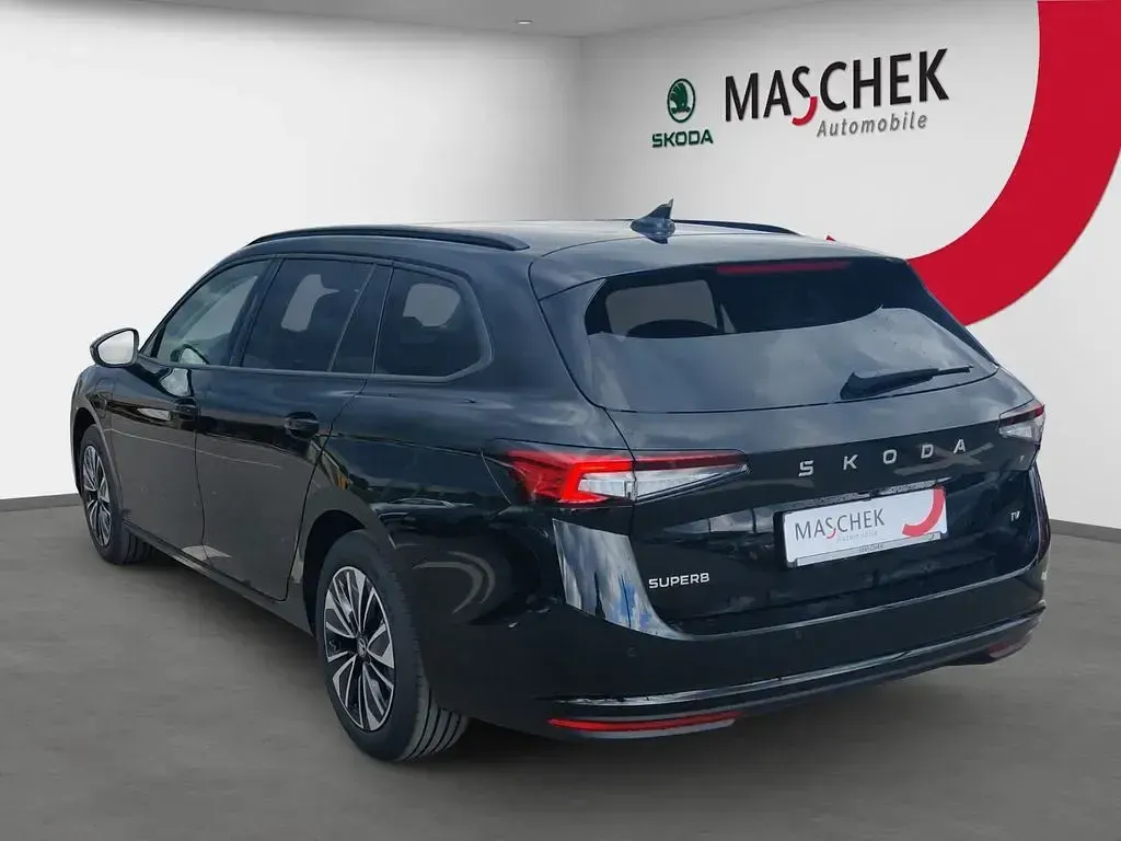 Neu Skoda Superb Selection 150 PS (110 kW) 2026 Onyx schwarz metallic Kombi