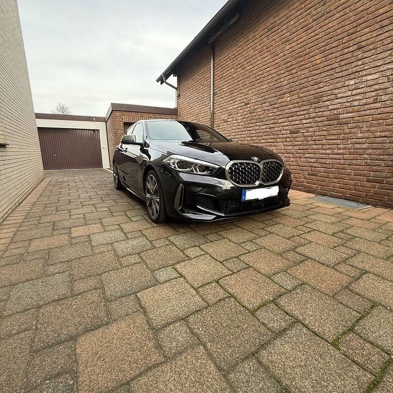 Gebraucht BMW M135 Performance 306 PS (225 kW) 2023 Schwarz Kleinwagen