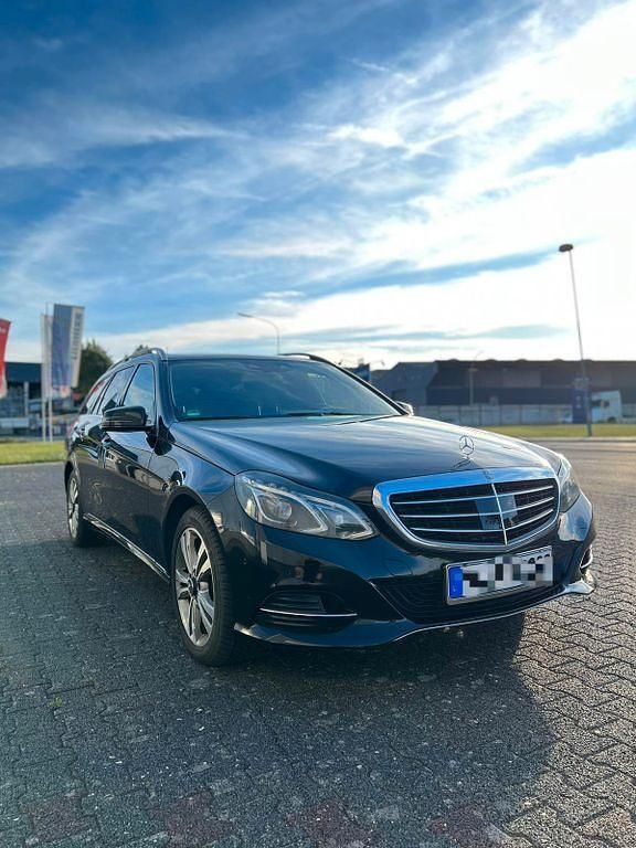 Usata Mercedes E350 252 CV (185 kW) 2014 Nero Berlina