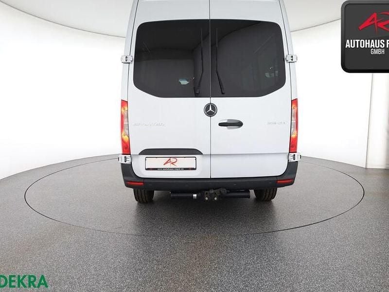 Gebraucht Mercedes Sprinter 163 PS (119 kW) 2021 Iridiumsilber Van