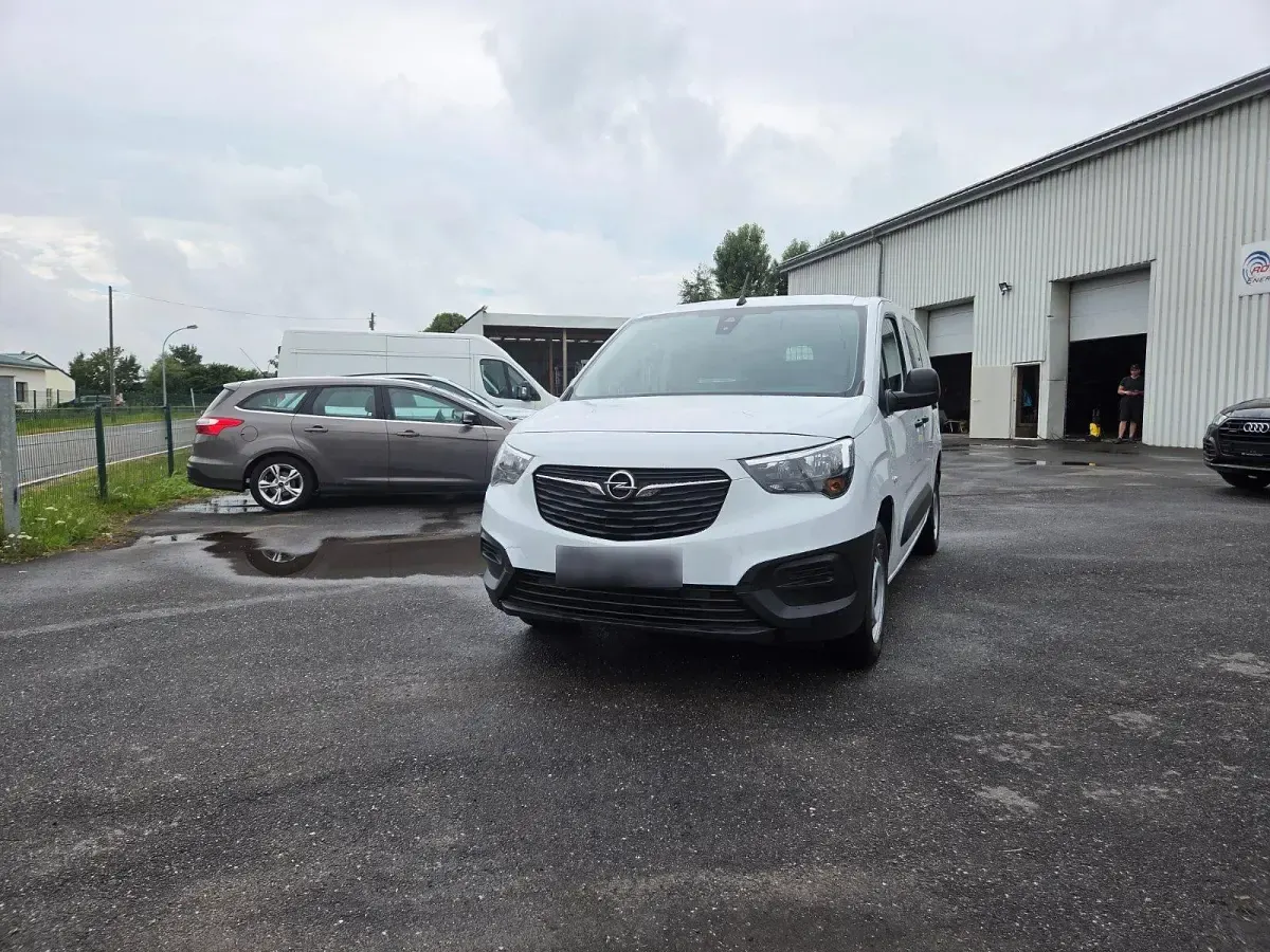 Gebraucht Opel Combo 102 PS (75 kW) 2023 Weiß Van / Kleinbus