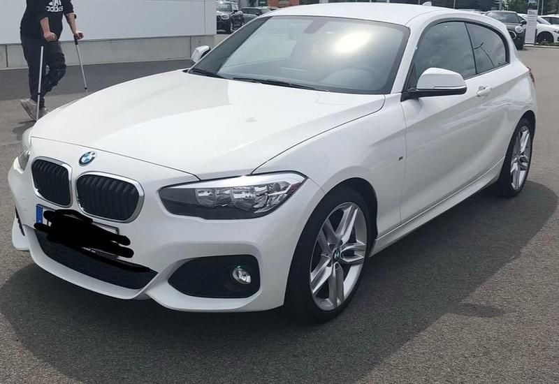 Weiß Gebraucht 2017 BMW 118 M Sport Kleinwagen | 15.000 € (Fairer Preis) - Bild 1/4