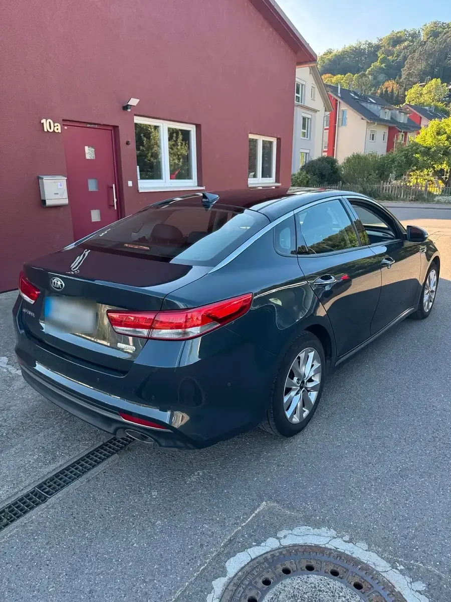 Gebraucht Kia Optima 141 PS (103 kW) 2016 Blau Limousine