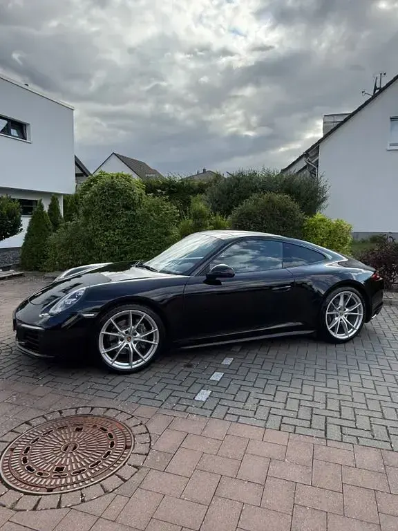 Gebraucht Porsche 911 Carrera 370 PS (272 kW) 2018 Schwarz Coupé