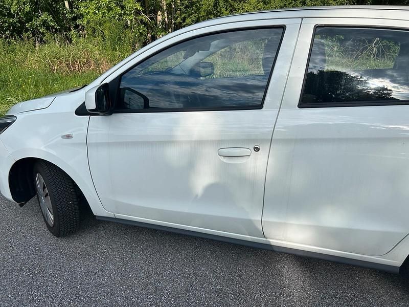 Weiß Gebraucht 2024 Mitsubishi Space Star Select Kleinwagen | 13.500 € (Etwas zu teuer) - Bild 1/4