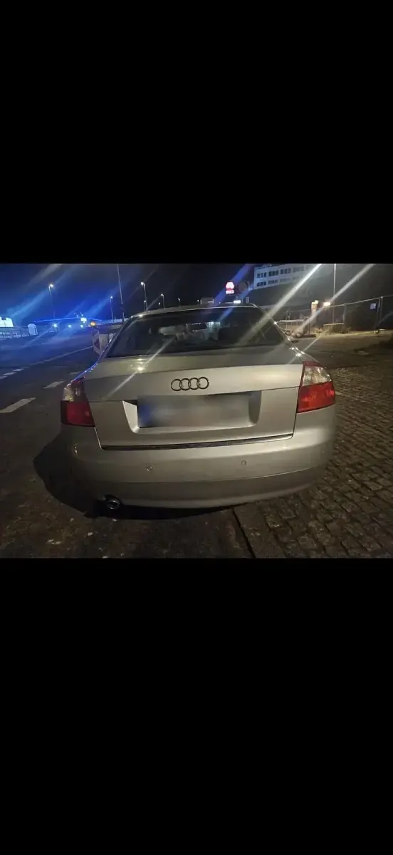 Gebraucht Audi A4 2003 Grau Limousine