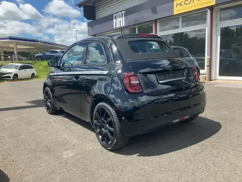 Gebraucht Fiat 500e 86 kW (118 PS) 2023 Schwarz Cabrio