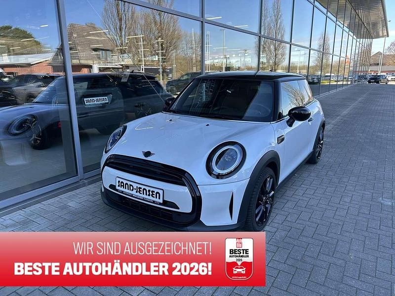 Gebraucht Mini Cooper Classic 136 PS (100 kW) 2023 Nanuq weiss Kleinwagen