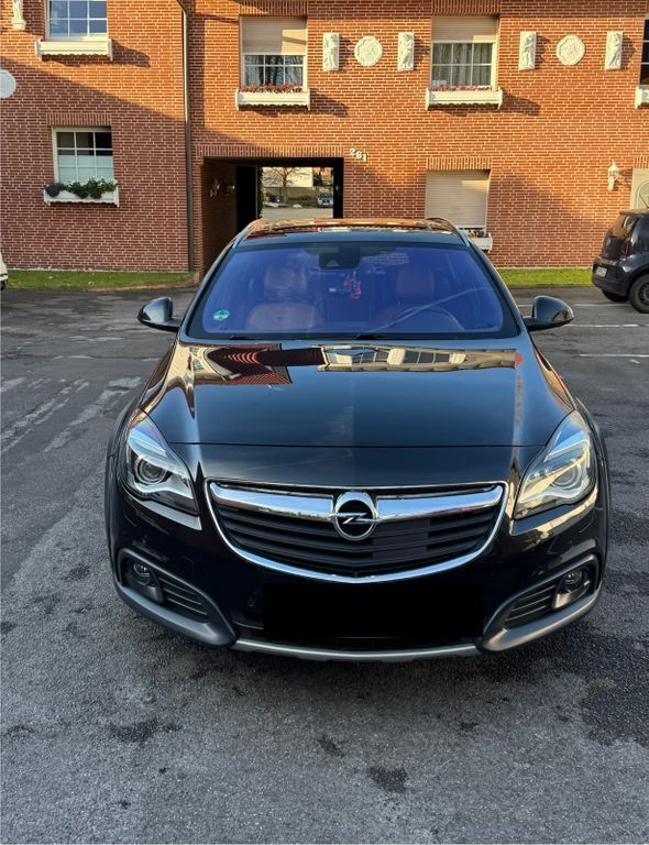 Schwarz Gebraucht 2014 Opel Insignia Country Tourer Kombi | 12.499 € (Fairer Preis) - Bild 1/4