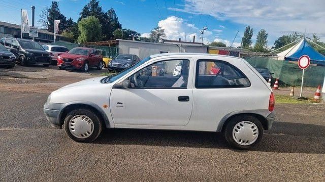 Gebraucht Opel Corsa Eco 54 PS (39 kW) 1998 Weiß Limousine